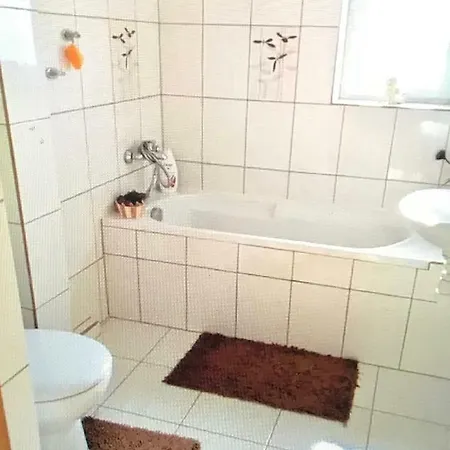 Piekne Poddasze - 2 Sypialnie Z Salonem, Lazienka I Balkonem *